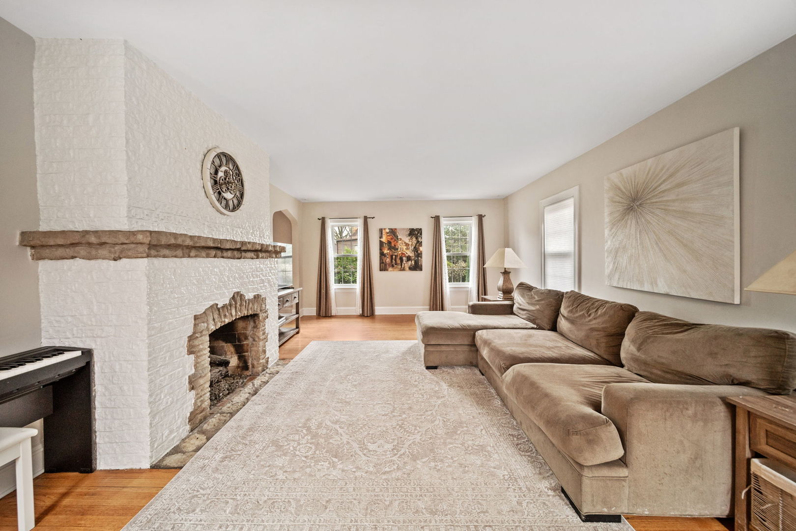 397 S Holly Avenue, Elmhurst, IL 60126