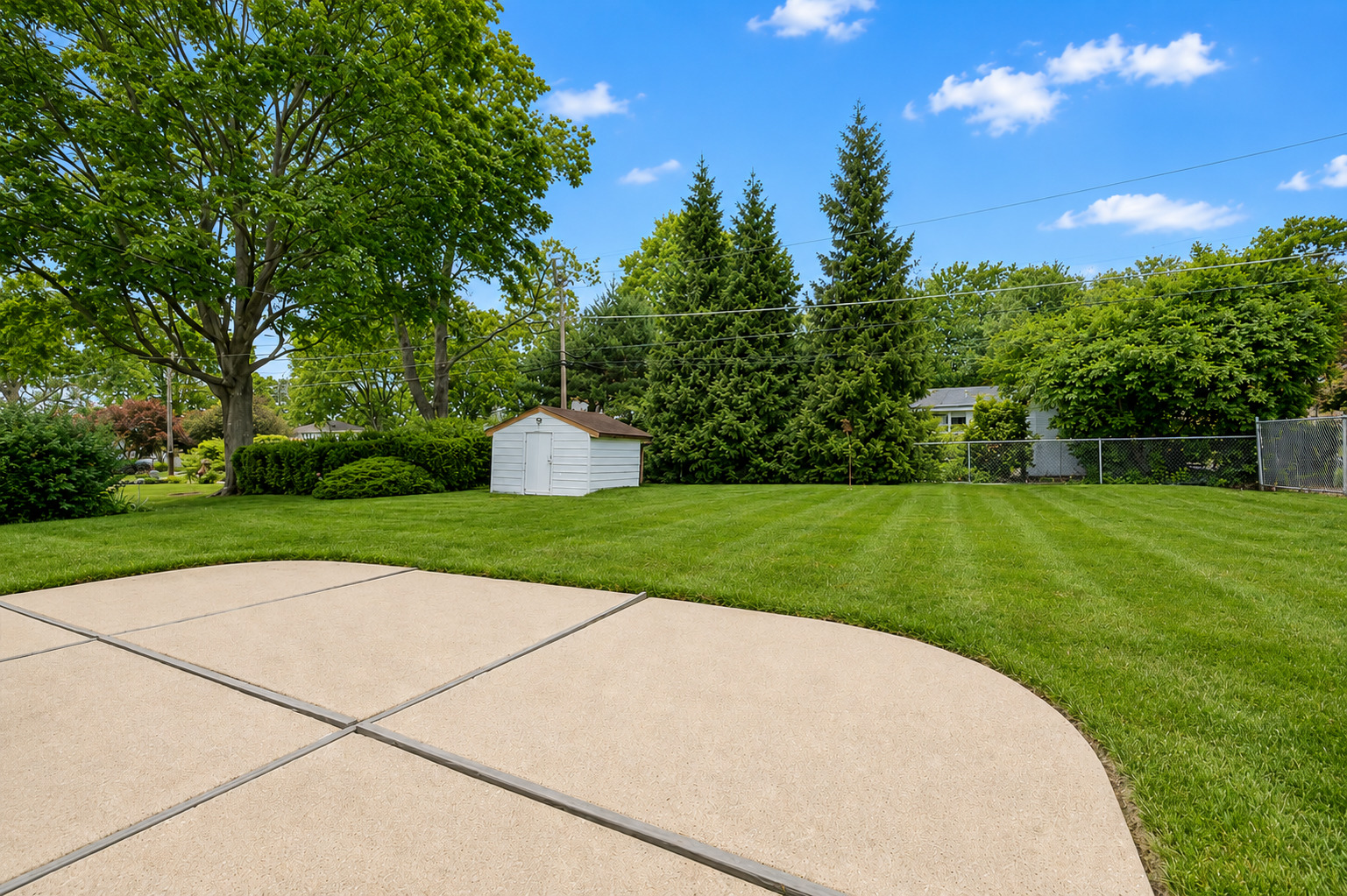 1742 E Tano Lane, Mount Prospect, IL 60056