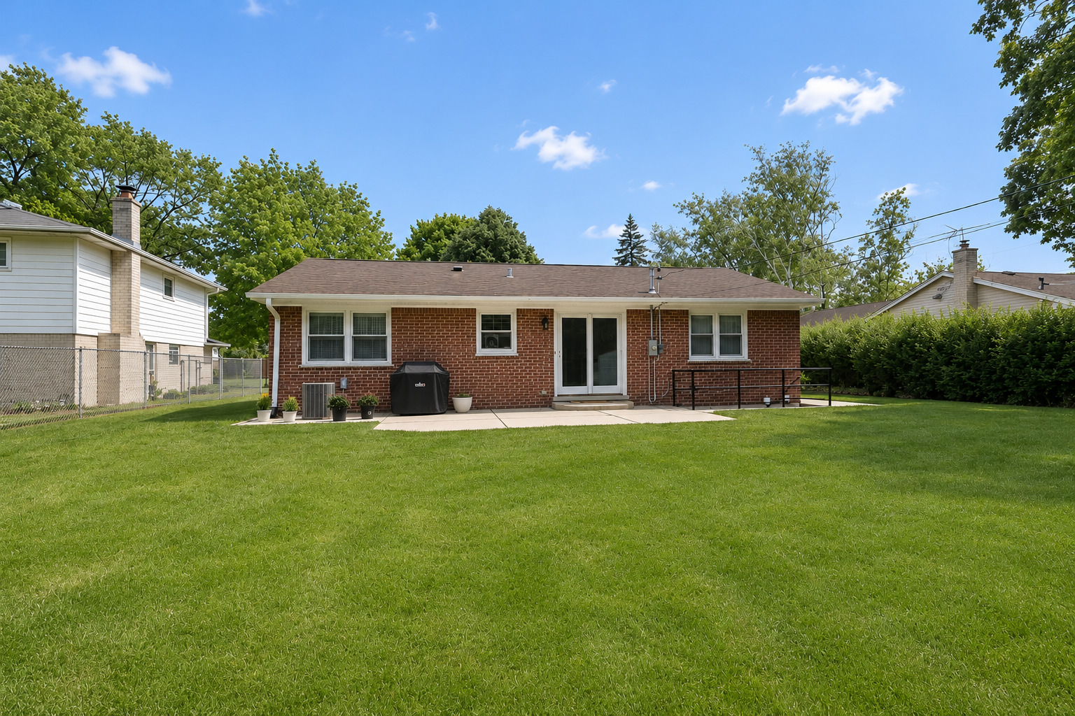 1742 E Tano Lane, Mount Prospect, IL 60056