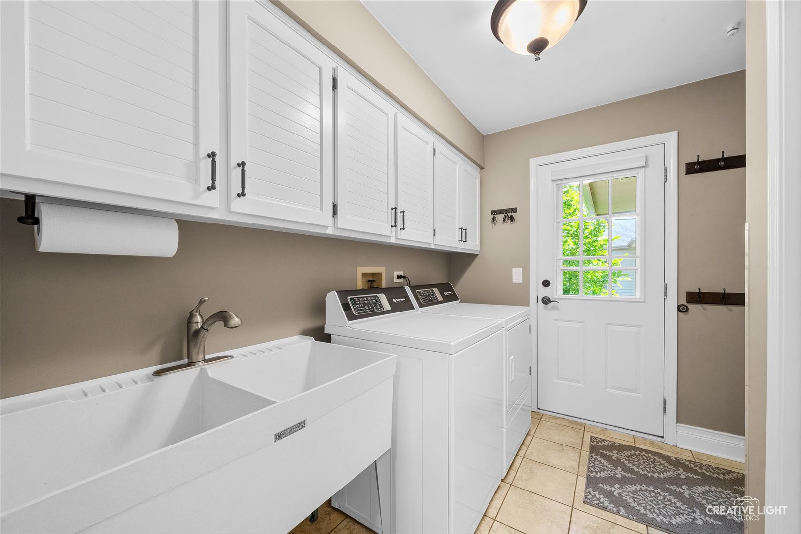 2124 University Drive, Naperville, IL 60565