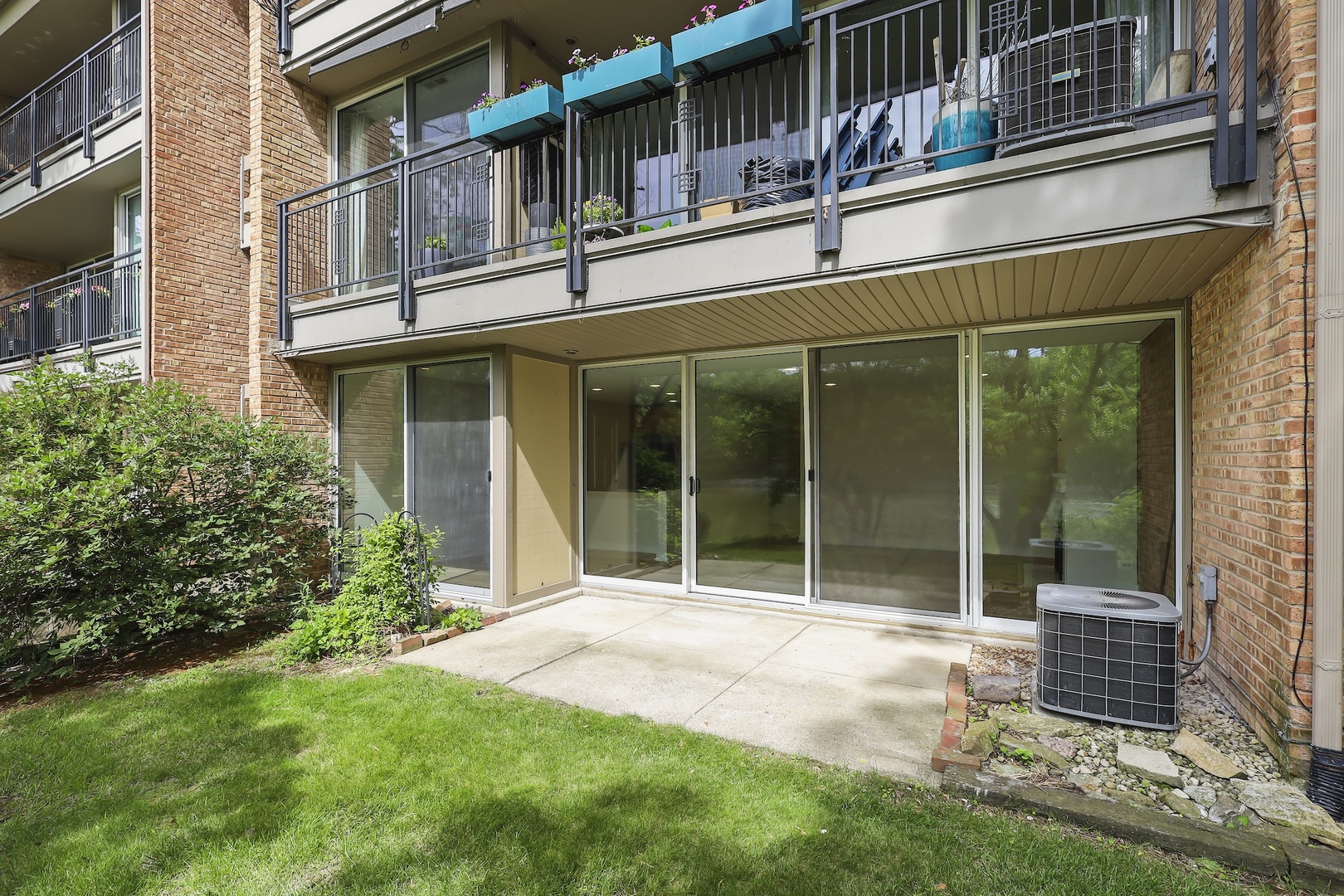 6018 E Lake Drive #1C, Lisle, IL 60532