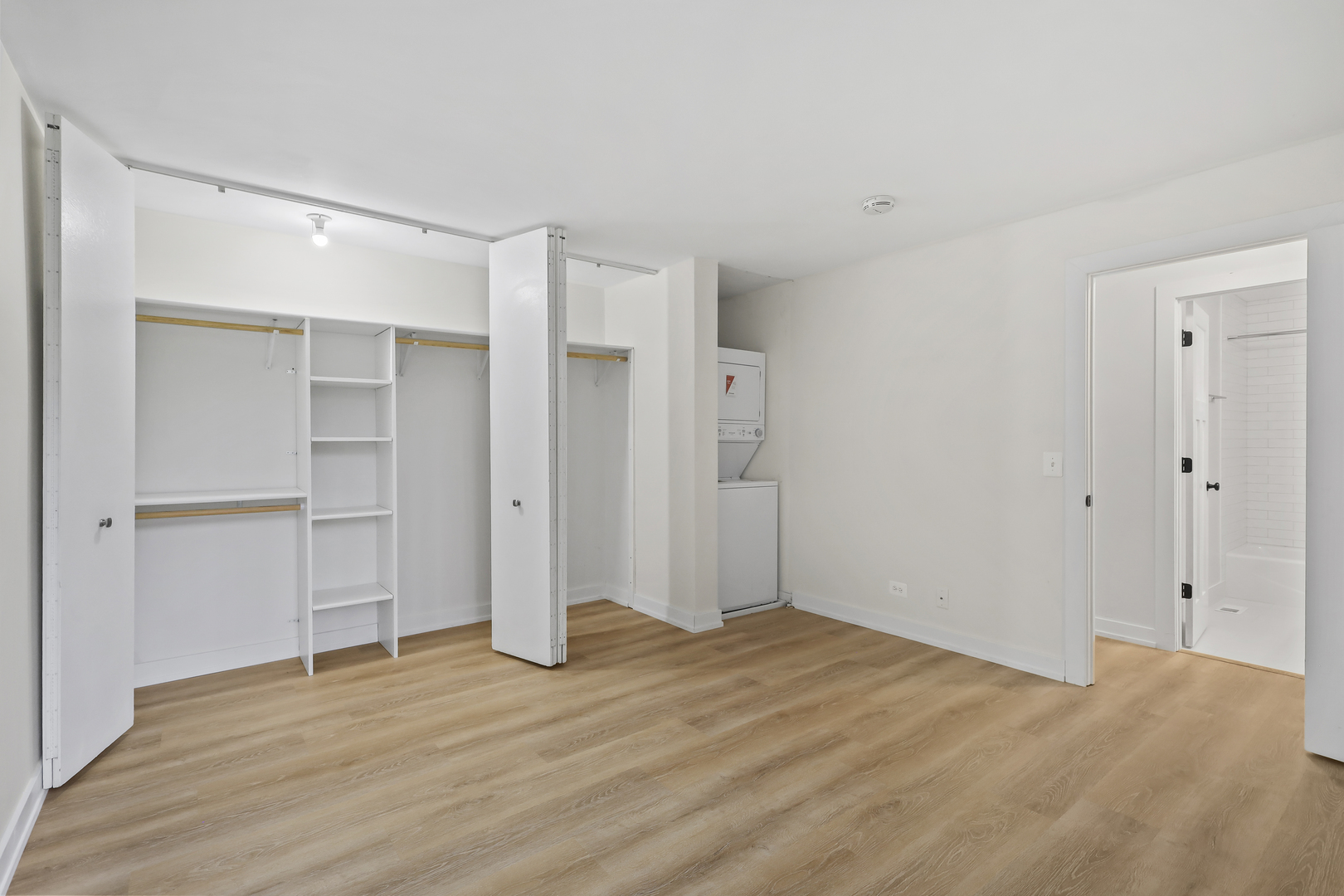 6018 E Lake Drive #1C, Lisle, IL 60532