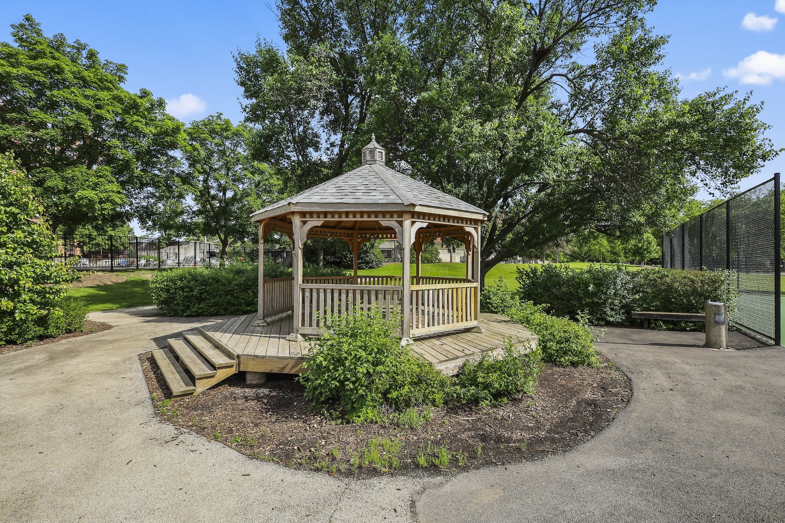 6018 E Lake Drive #1C, Lisle, IL 60532