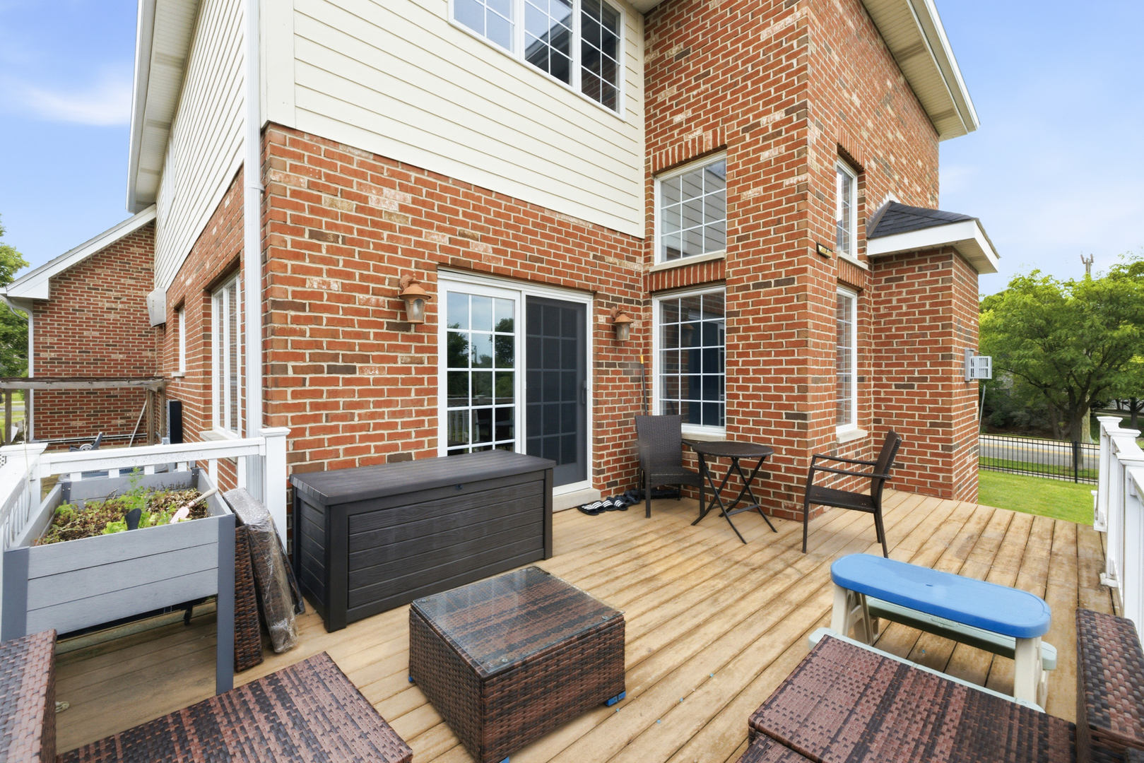801 Shannon Lake Court, Westmont, IL 60559