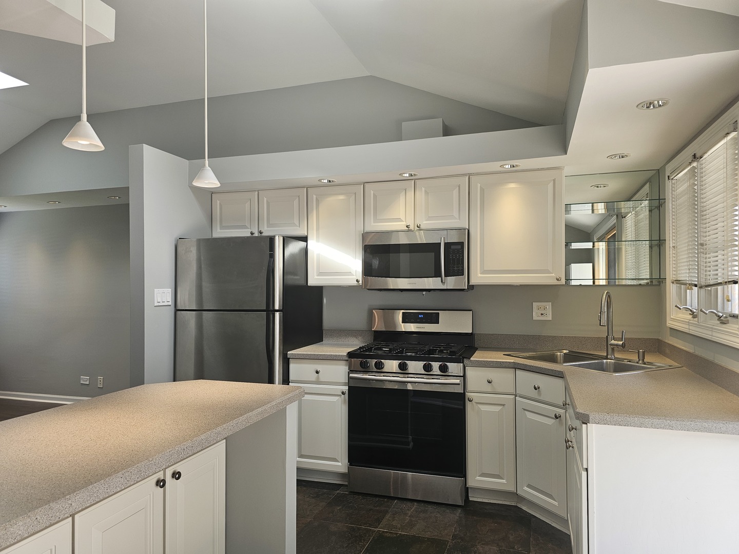4039 W 90th Place, Hometown, IL 60456