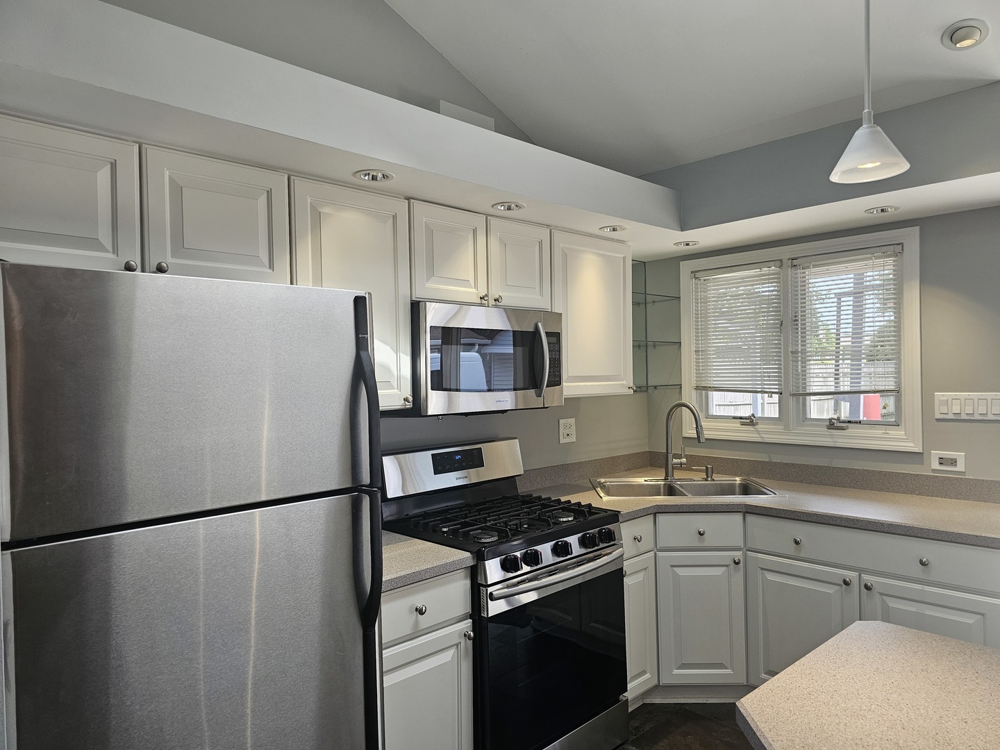4039 W 90th Place, Hometown, IL 60456