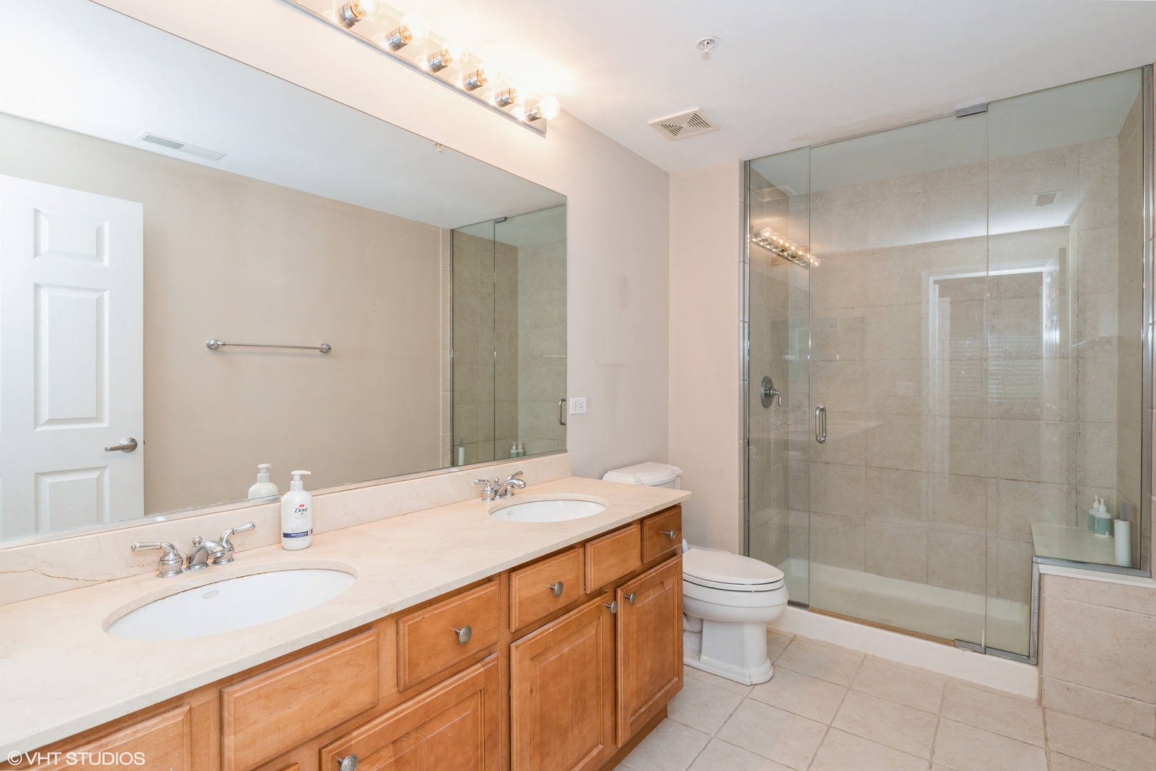 1479 N Milwaukee Avenue #101, Libertyville, IL 60048