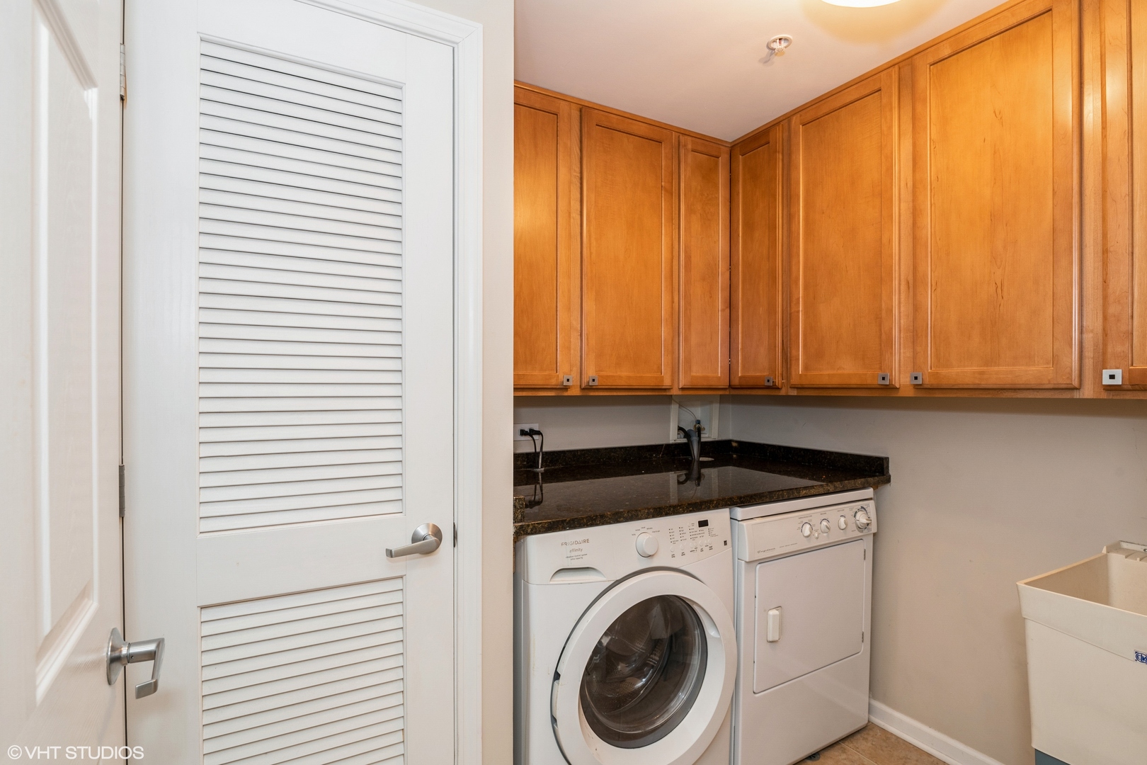 1479 N Milwaukee Avenue #101, Libertyville, IL 60048