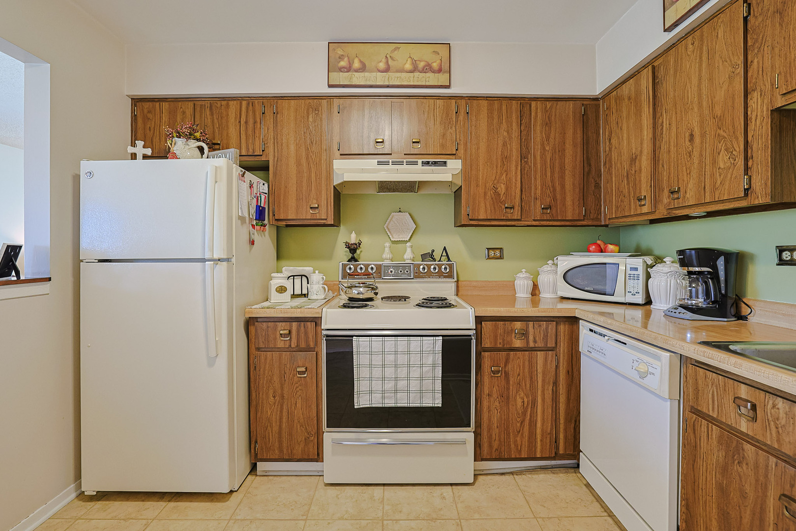 230 Klein Creek Court #F, Carol Stream, IL 60188