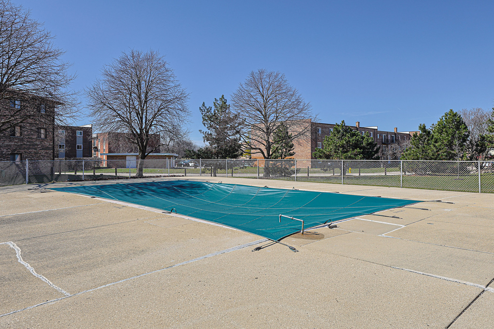 230 Klein Creek Court #F, Carol Stream, IL 60188