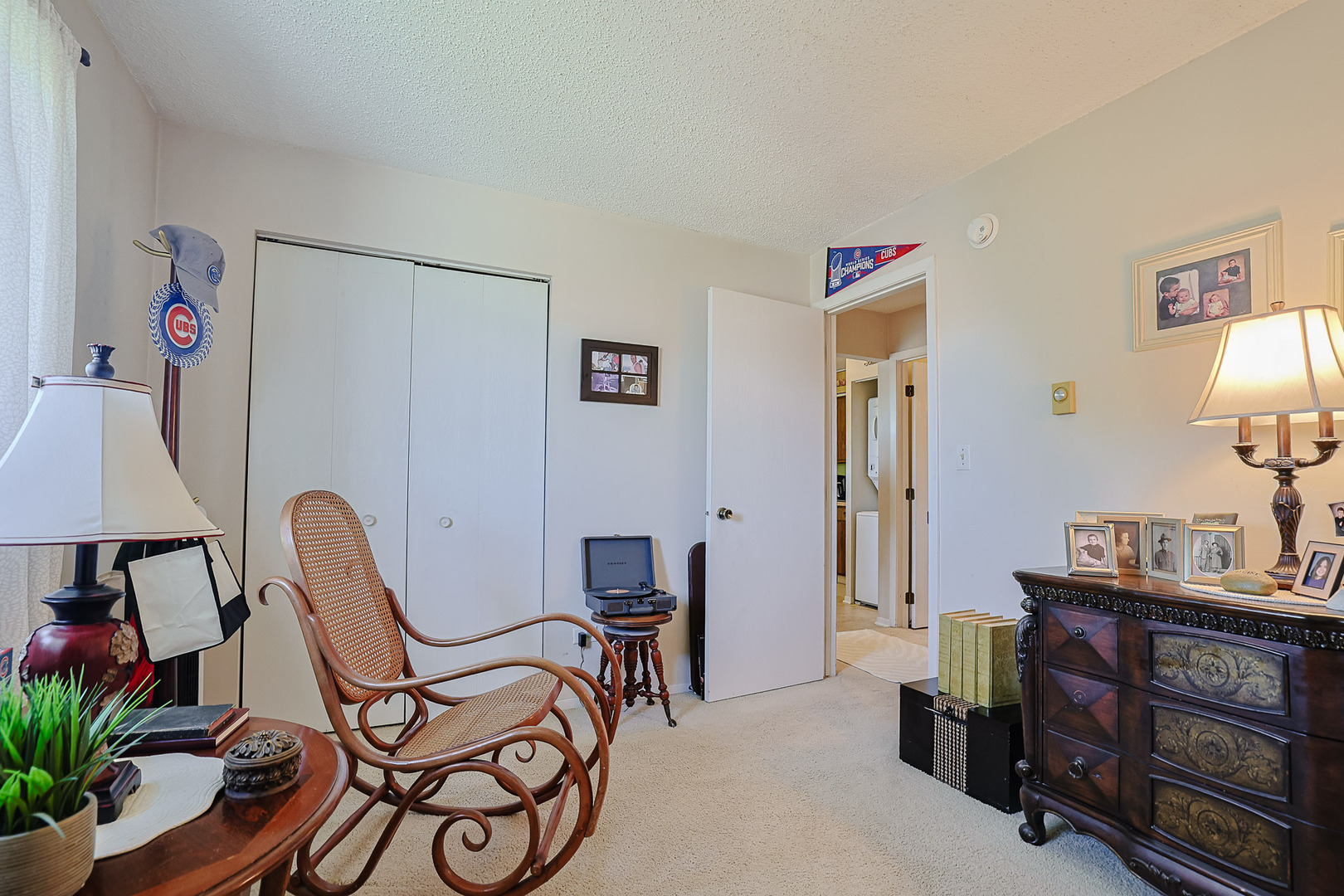 230 Klein Creek Court #F, Carol Stream, IL 60188