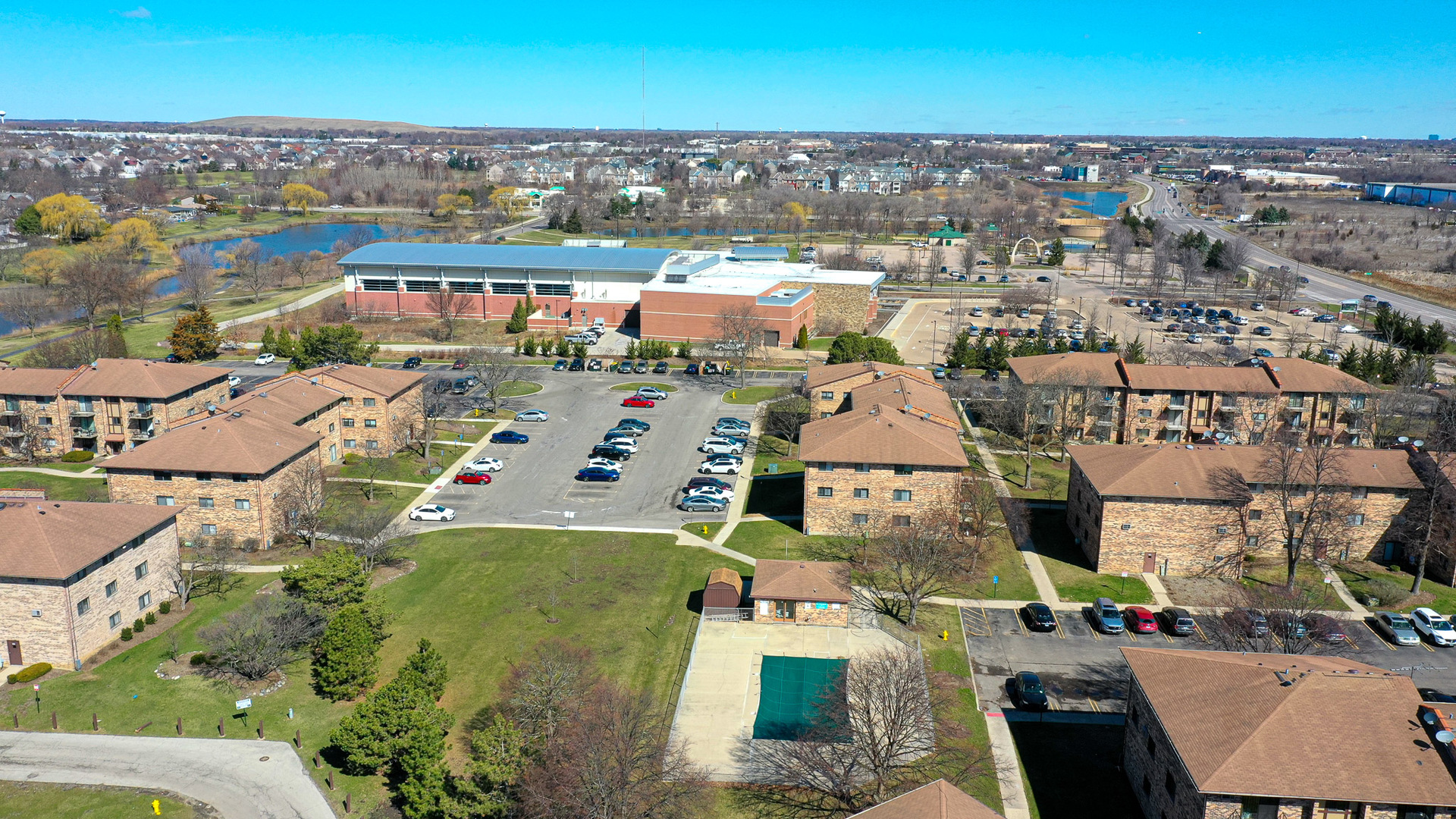 230 Klein Creek Court #F, Carol Stream, IL 60188