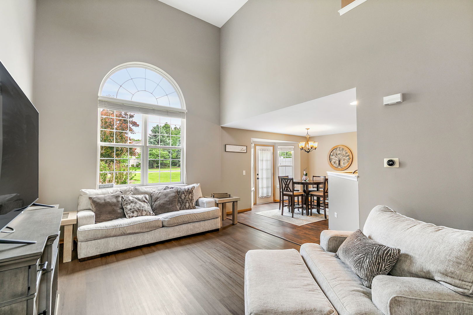 22 Rolling Oaks Road #C, Sugar Grove, IL 60554