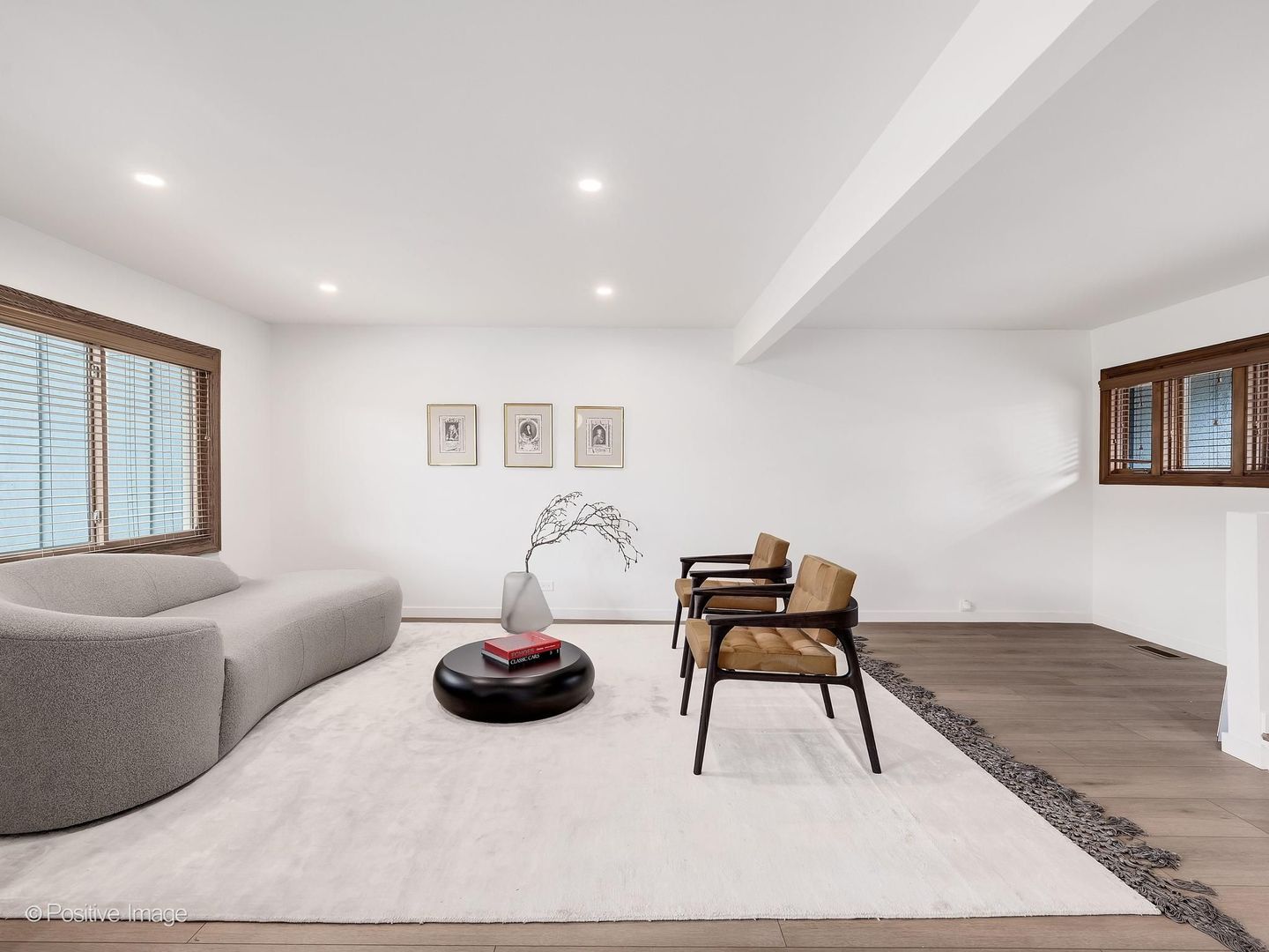 170 Cascade Drive, Indian Head Park, IL 60525