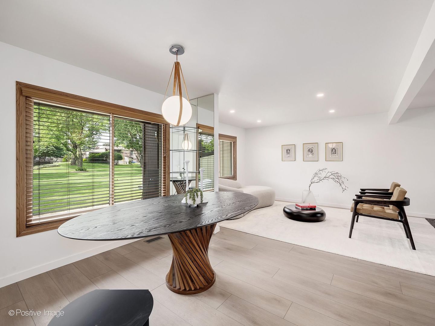 170 Cascade Drive, Indian Head Park, IL 60525
