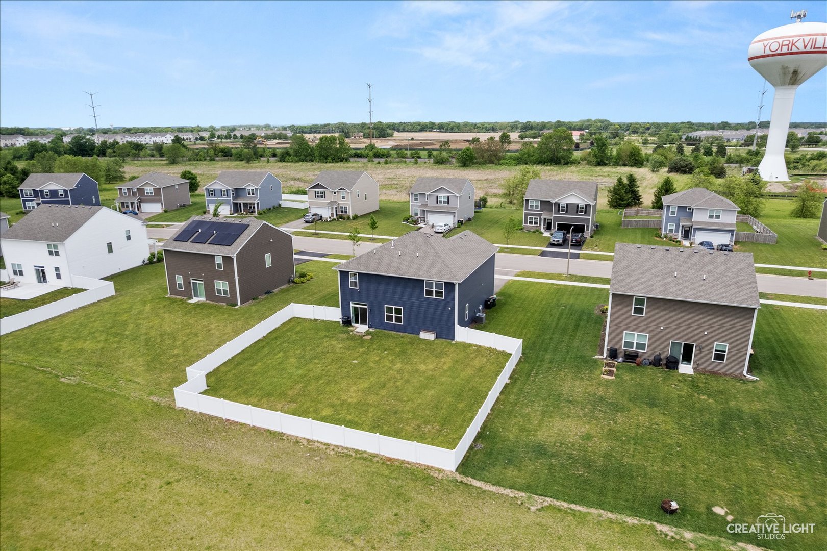 2730 Berrywood Lane, Yorkville, IL 60560