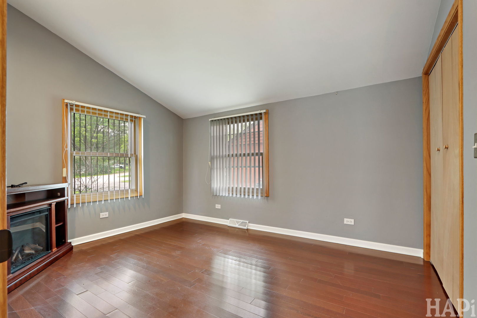 22719 W Silver Lake Avenue, Antioch, IL 60002