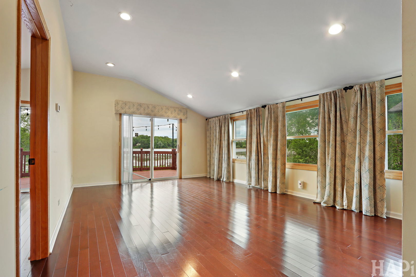 22719 W Silver Lake Avenue, Antioch, IL 60002