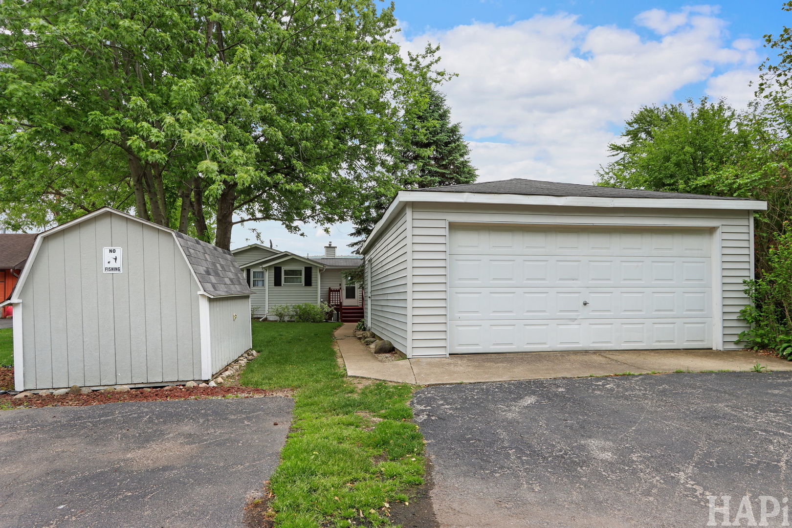 22719 W Silver Lake Avenue, Antioch, IL 60002