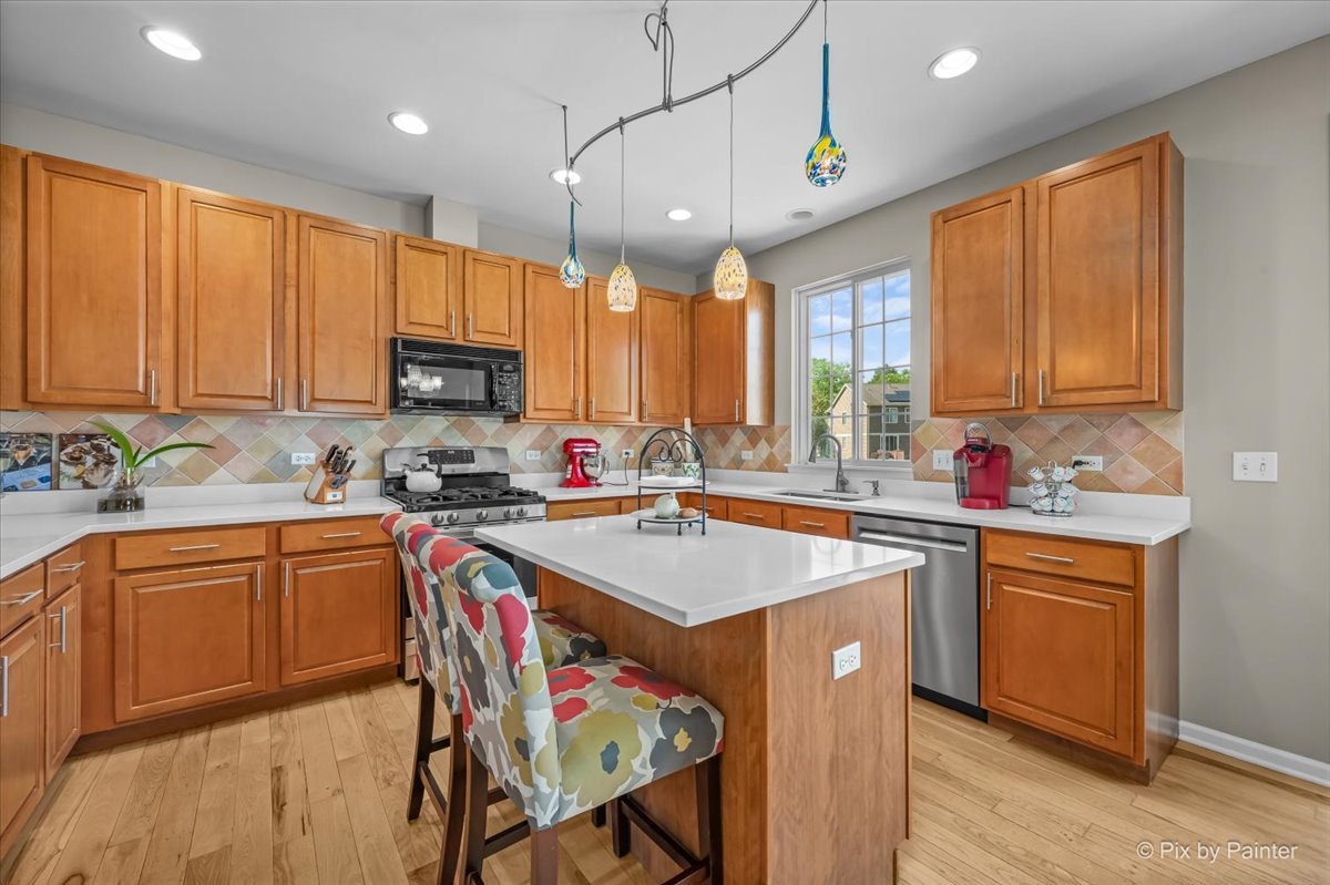 142 Augusta Lane, Cary, IL 60013