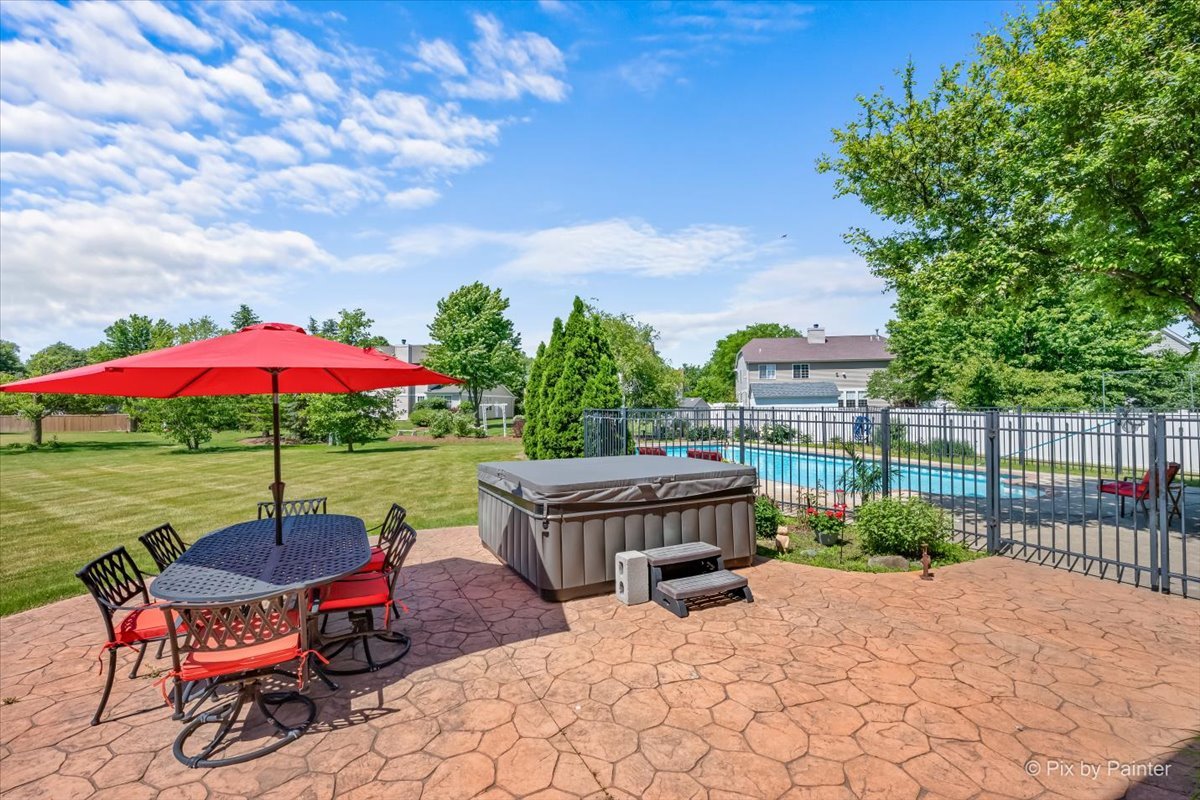142 Augusta Lane, Cary, IL 60013
