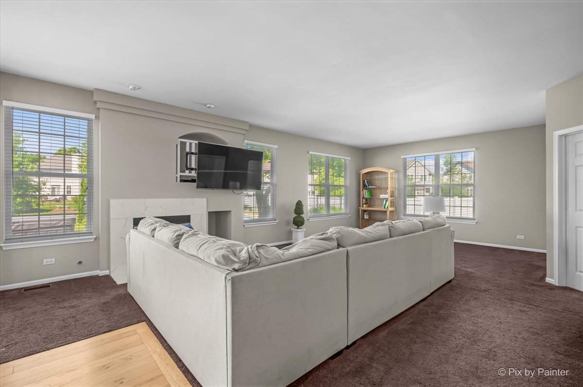 142 Augusta Lane, Cary, IL 60013