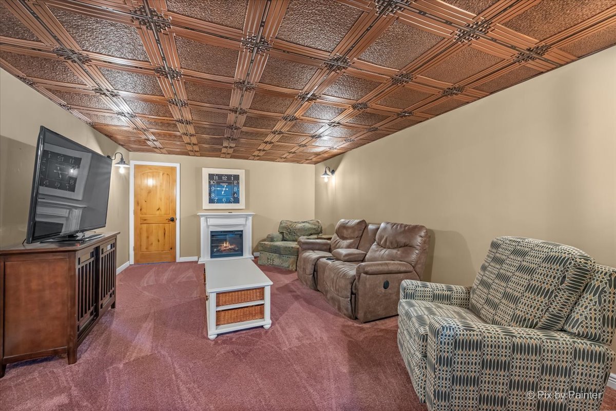 142 Augusta Lane, Cary, IL 60013