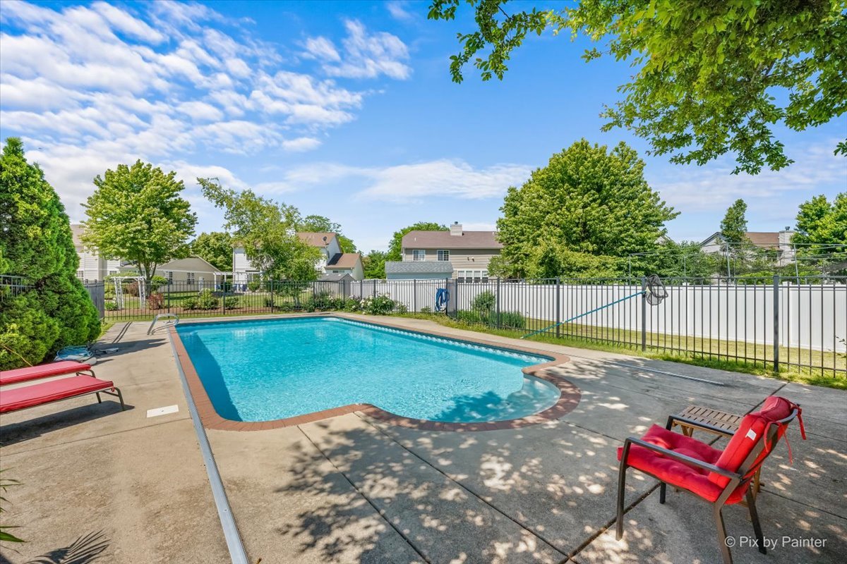 142 Augusta Lane, Cary, IL 60013