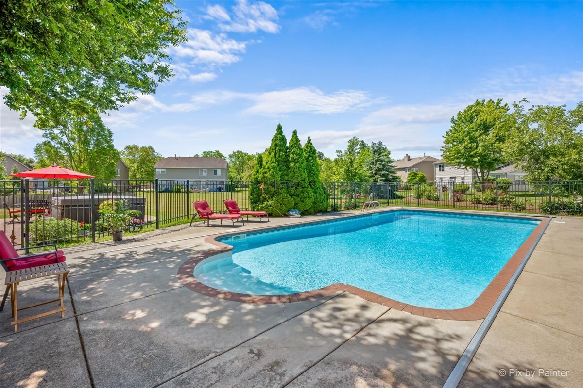 142 Augusta Lane, Cary, IL 60013