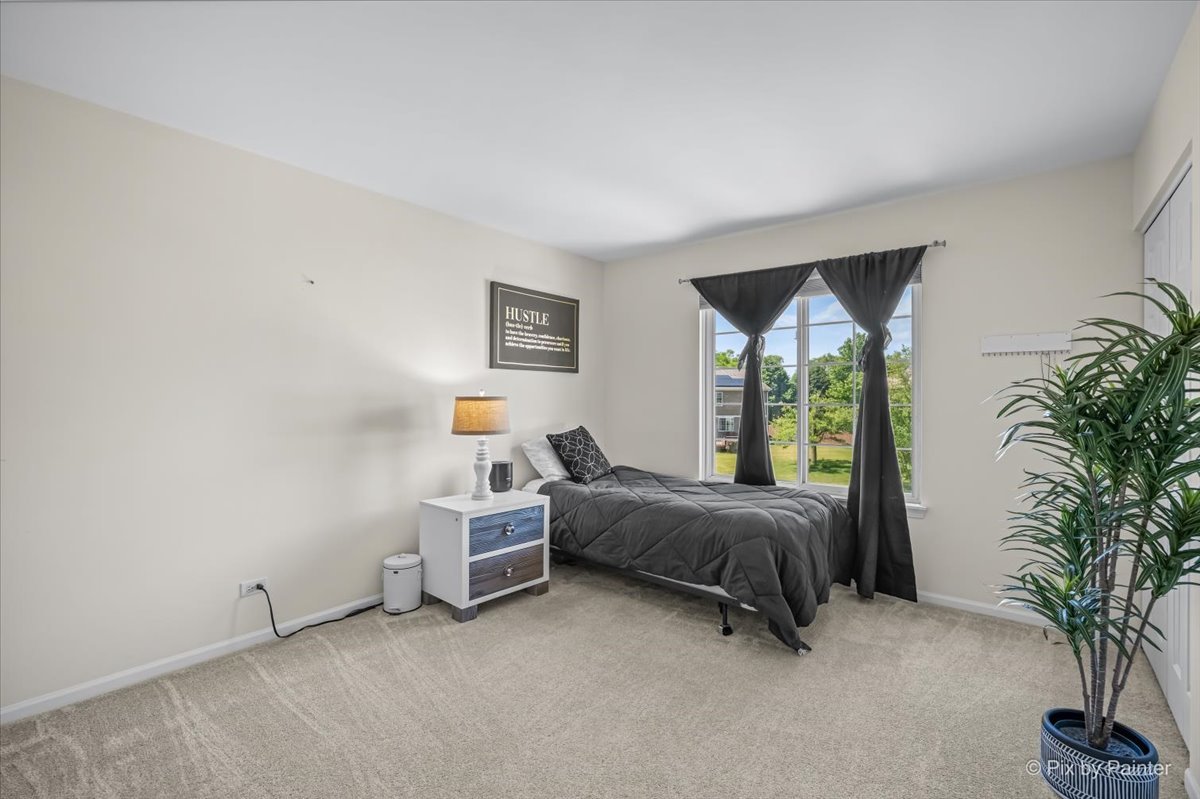 142 Augusta Lane, Cary, IL 60013