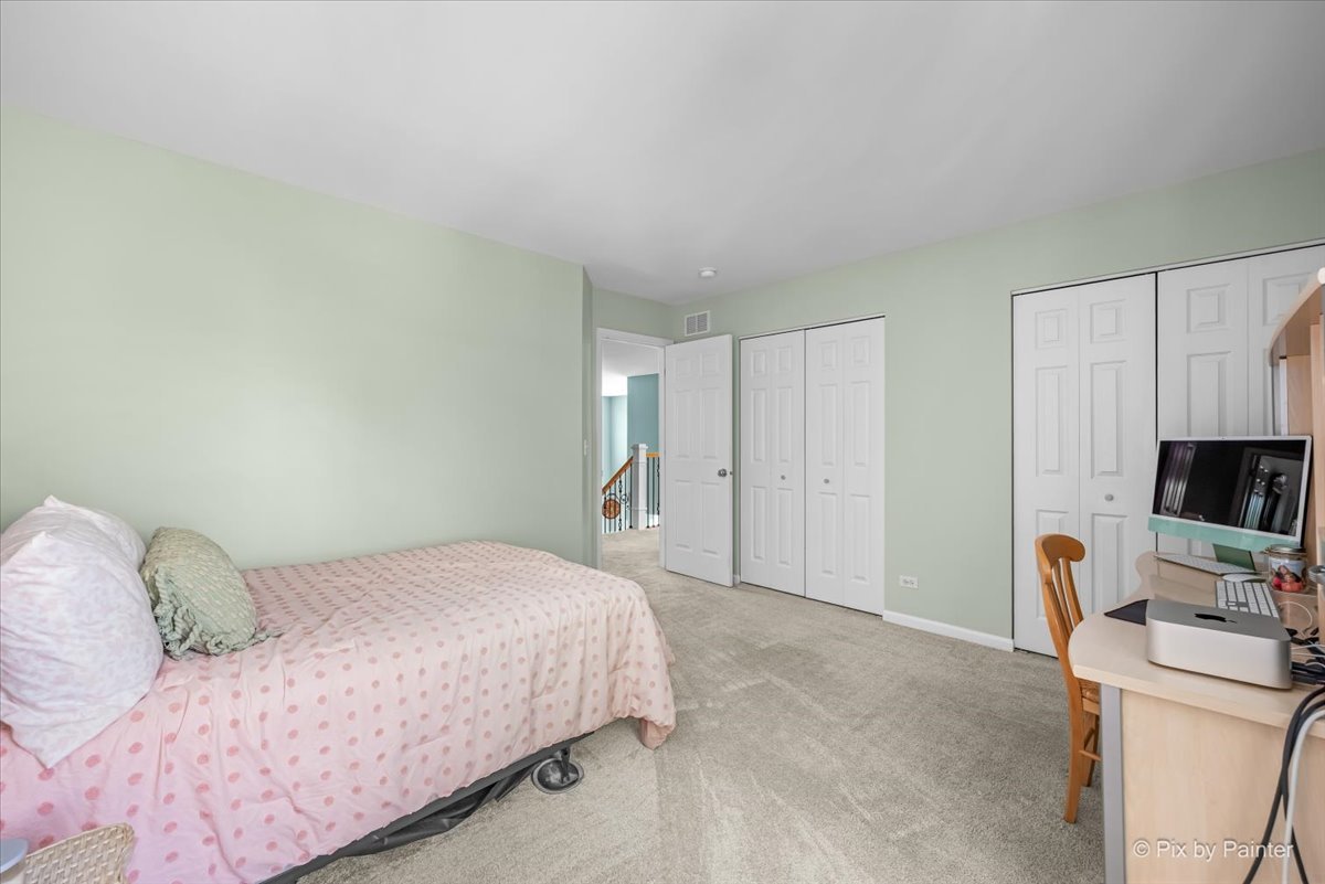 142 Augusta Lane, Cary, IL 60013