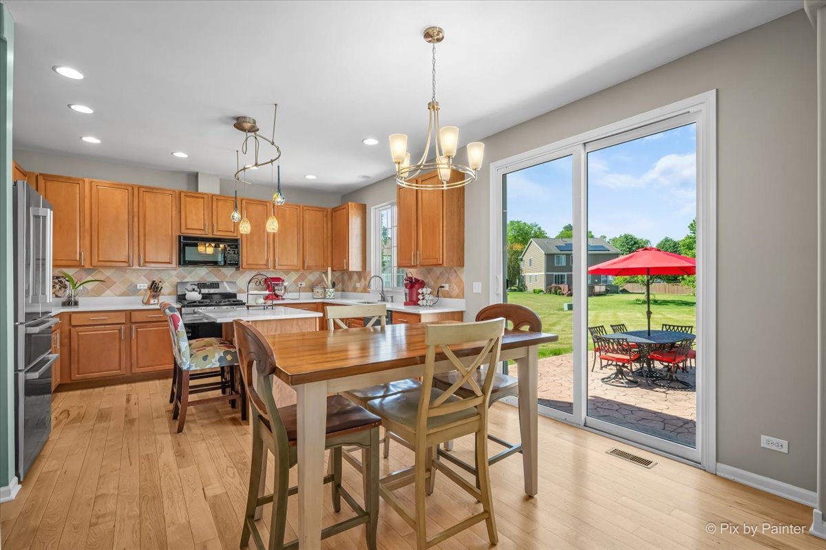 142 Augusta Lane, Cary, IL 60013