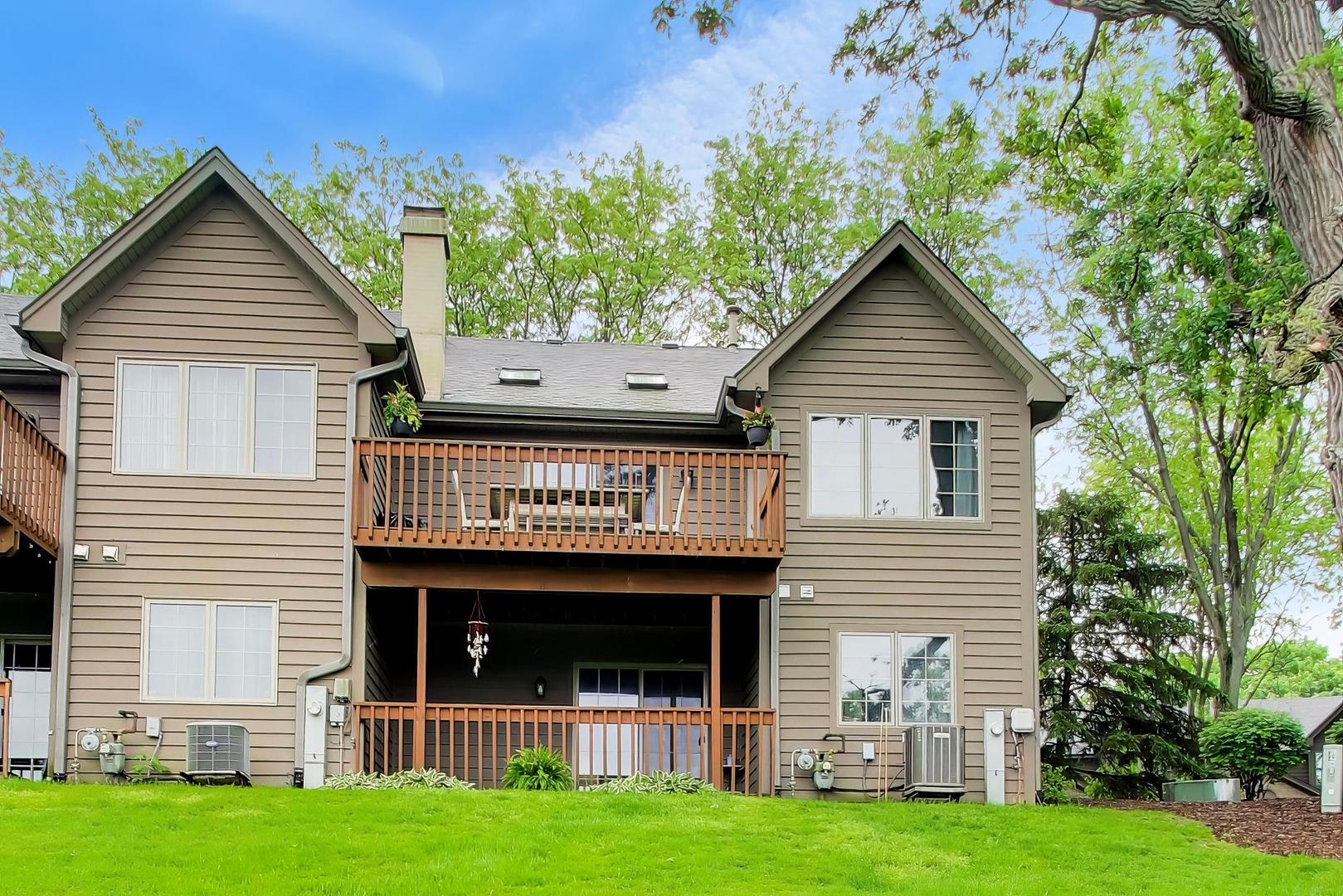 919 Millcreek Circle, Elgin, IL 60123