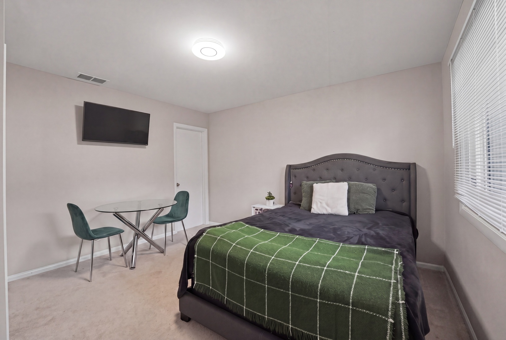 1533 N Arlington Heights Road #C, Arlington Heights, IL 60004