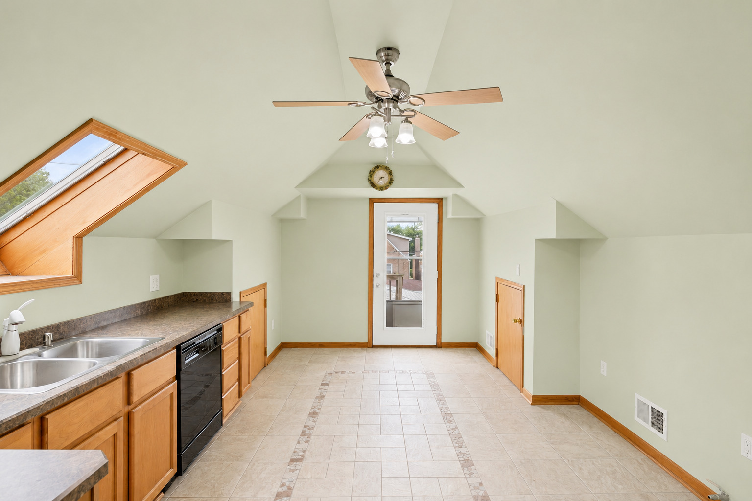 5412 S Natoma Avenue, Chicago, IL 60638