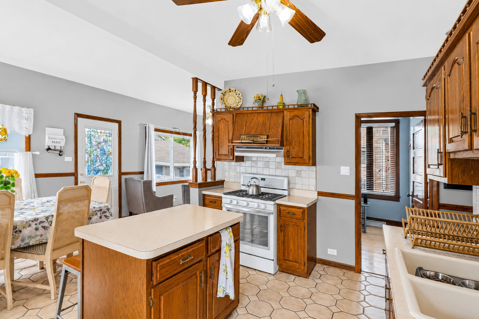 5412 S Natoma Avenue, Chicago, IL 60638