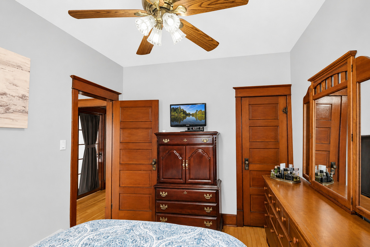5412 S Natoma Avenue, Chicago, IL 60638