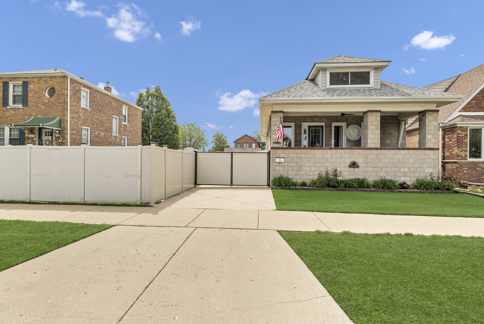 5412 S Natoma Avenue, Chicago, IL 60638