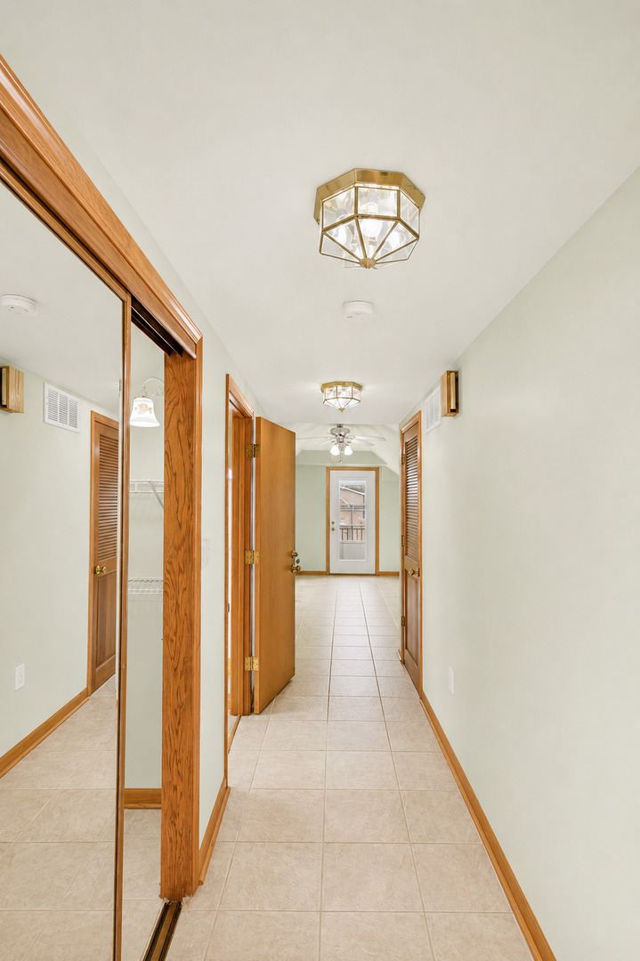 5412 S Natoma Avenue, Chicago, IL 60638