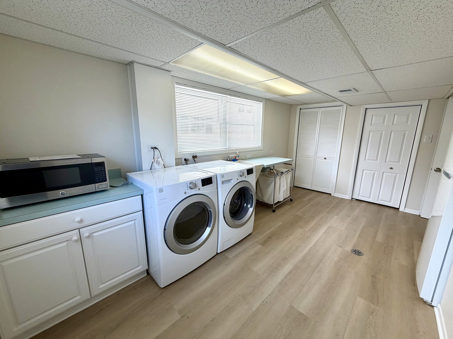 8927 S Sacramento Avenue, Evergreen Park, IL 60805