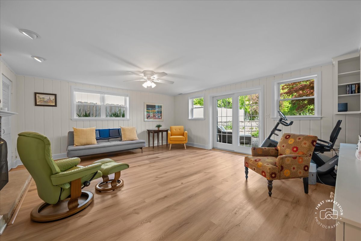 1419 E Forest Avenue, Wheaton, IL 60187