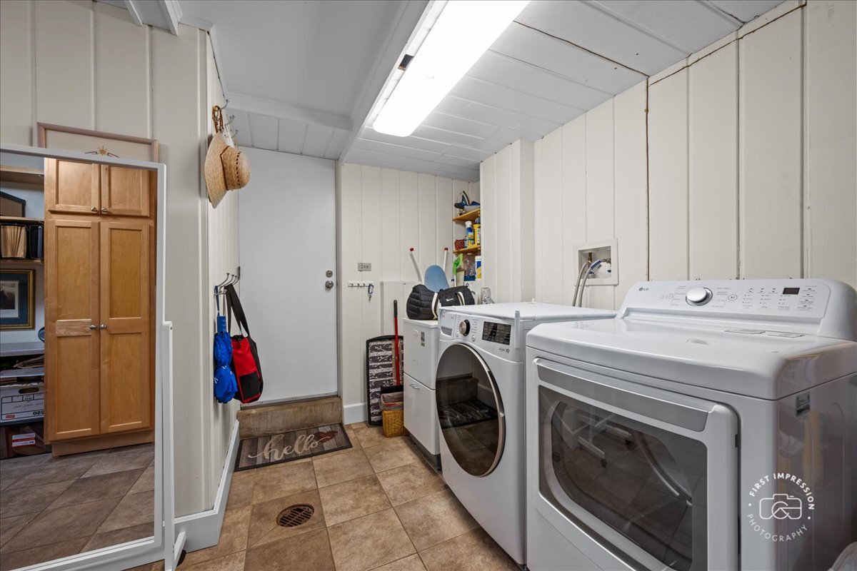 1419 E Forest Avenue, Wheaton, IL 60187