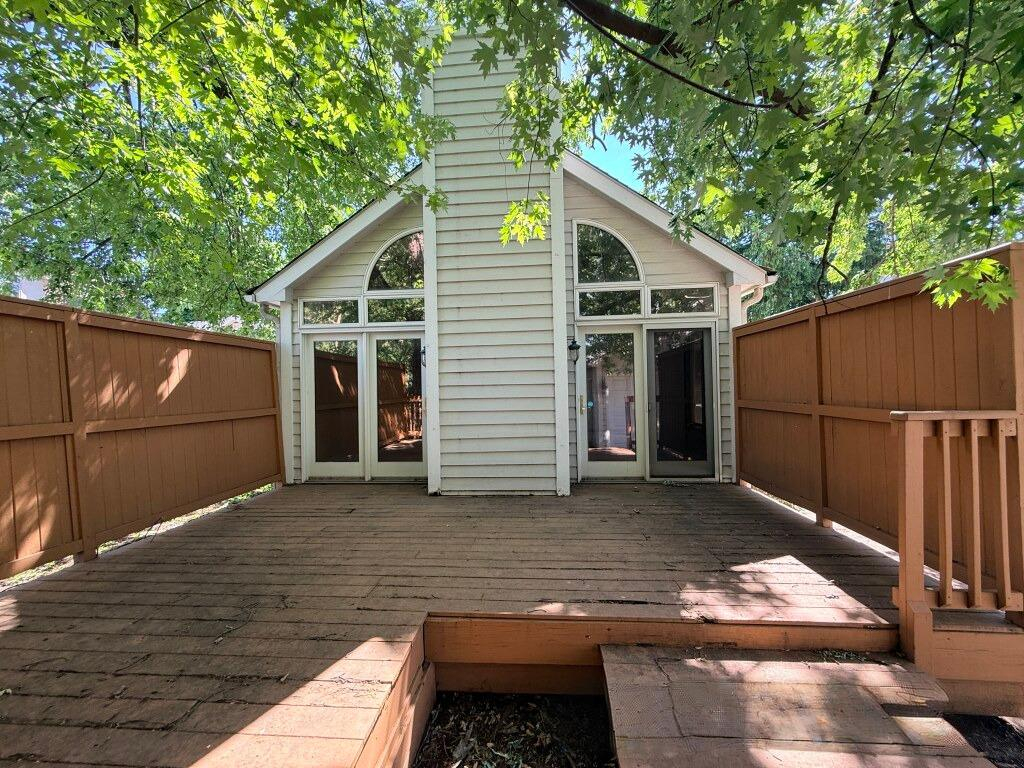 827 N Loomis Street, Naperville, IL 60563