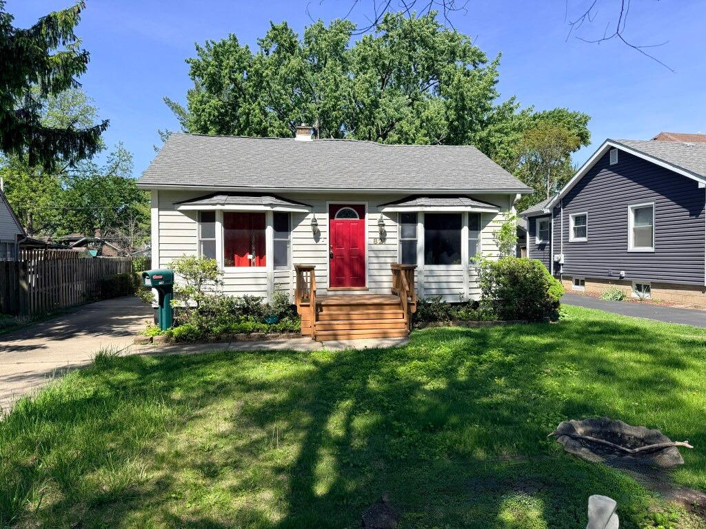 827 N Loomis Street, Naperville, IL 60563