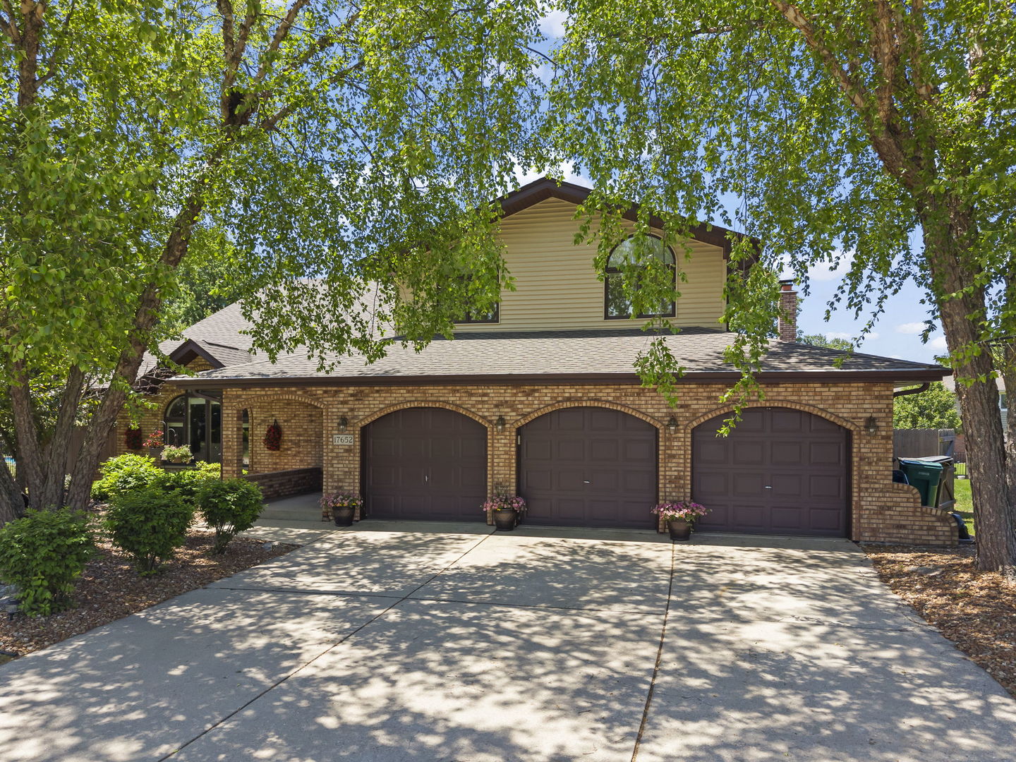 17652 Crestview Court, Orland Park, IL 60467