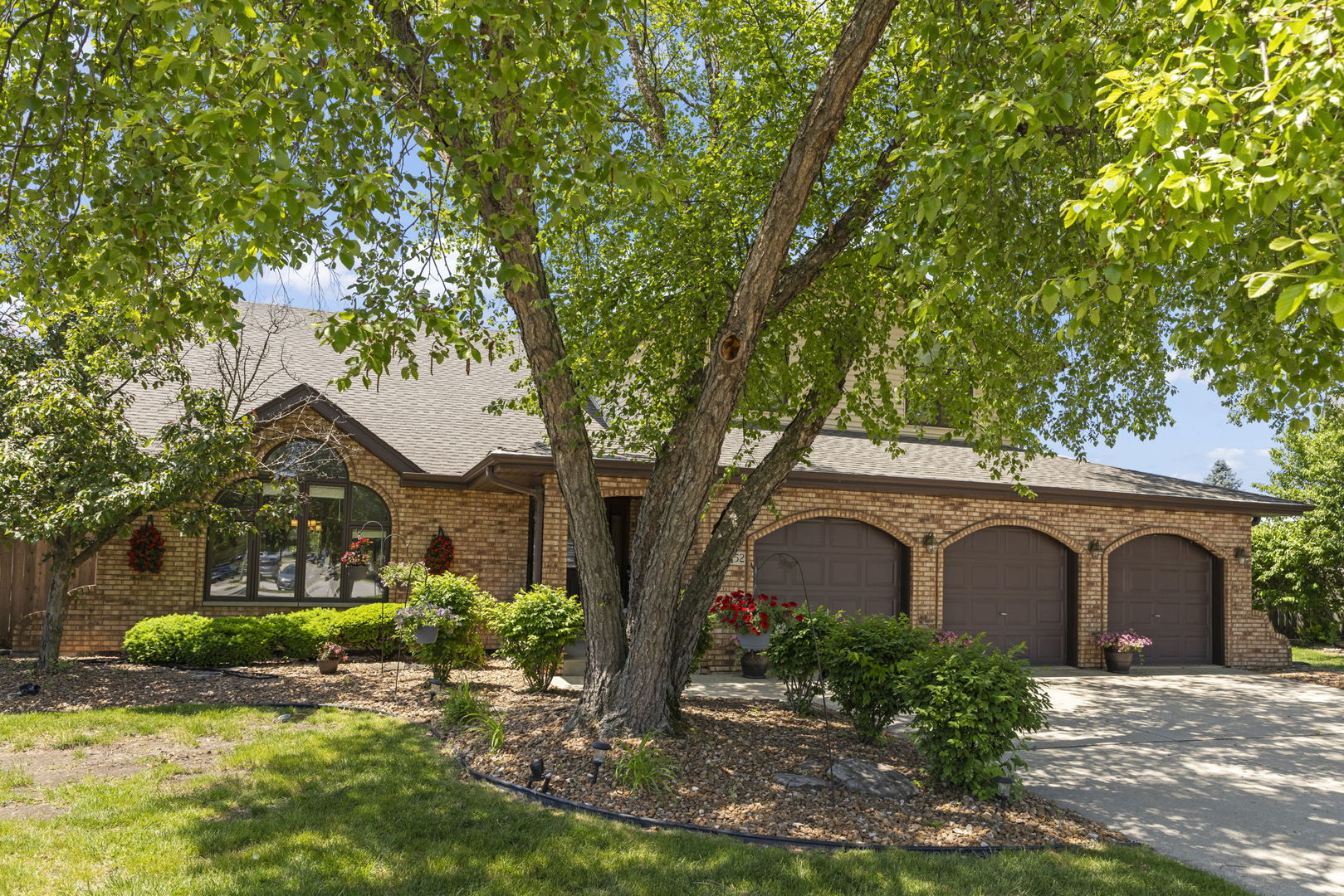 17652 Crestview Court, Orland Park, IL 60467