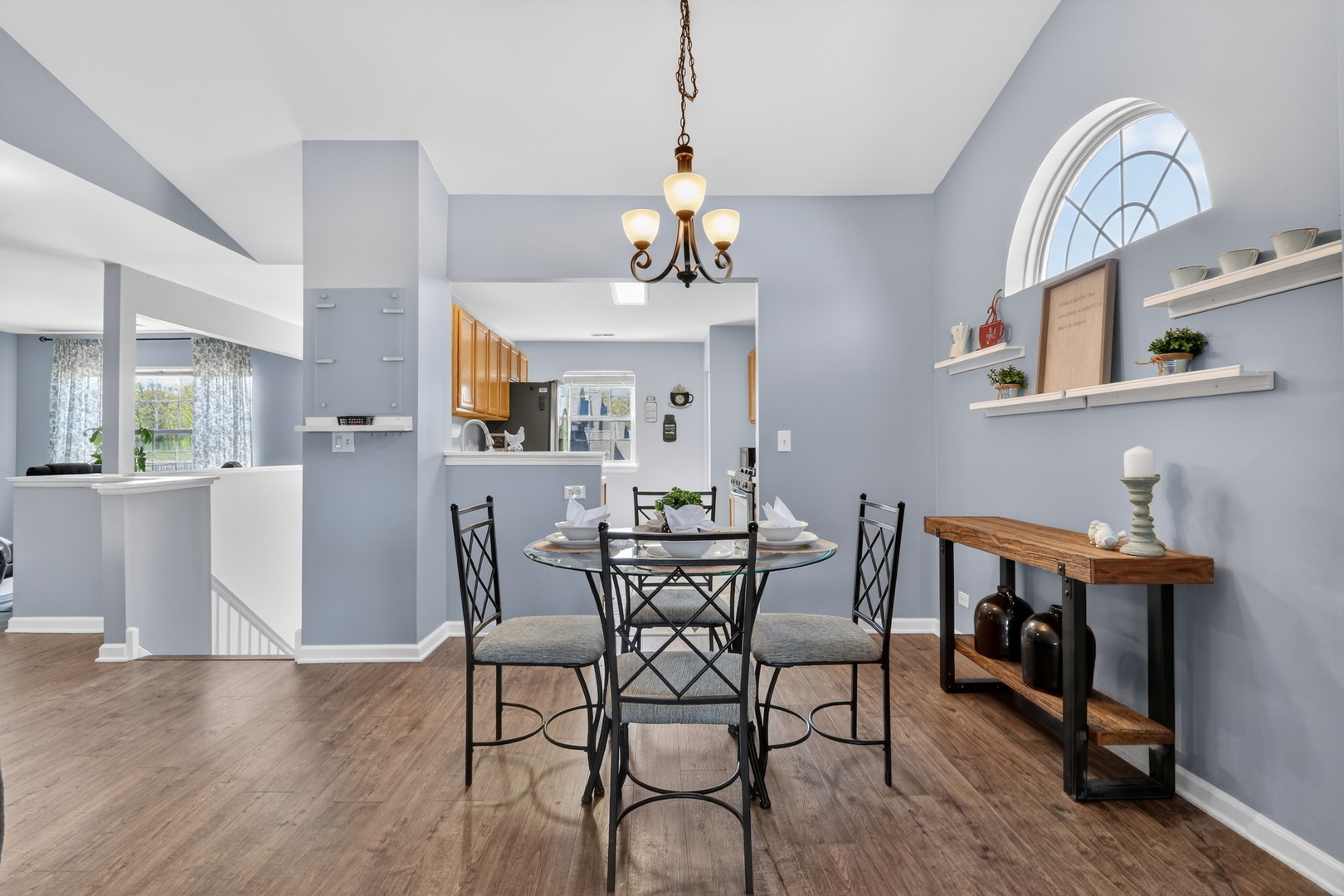 563 Willow Way #563, Lindenhurst, IL 60046