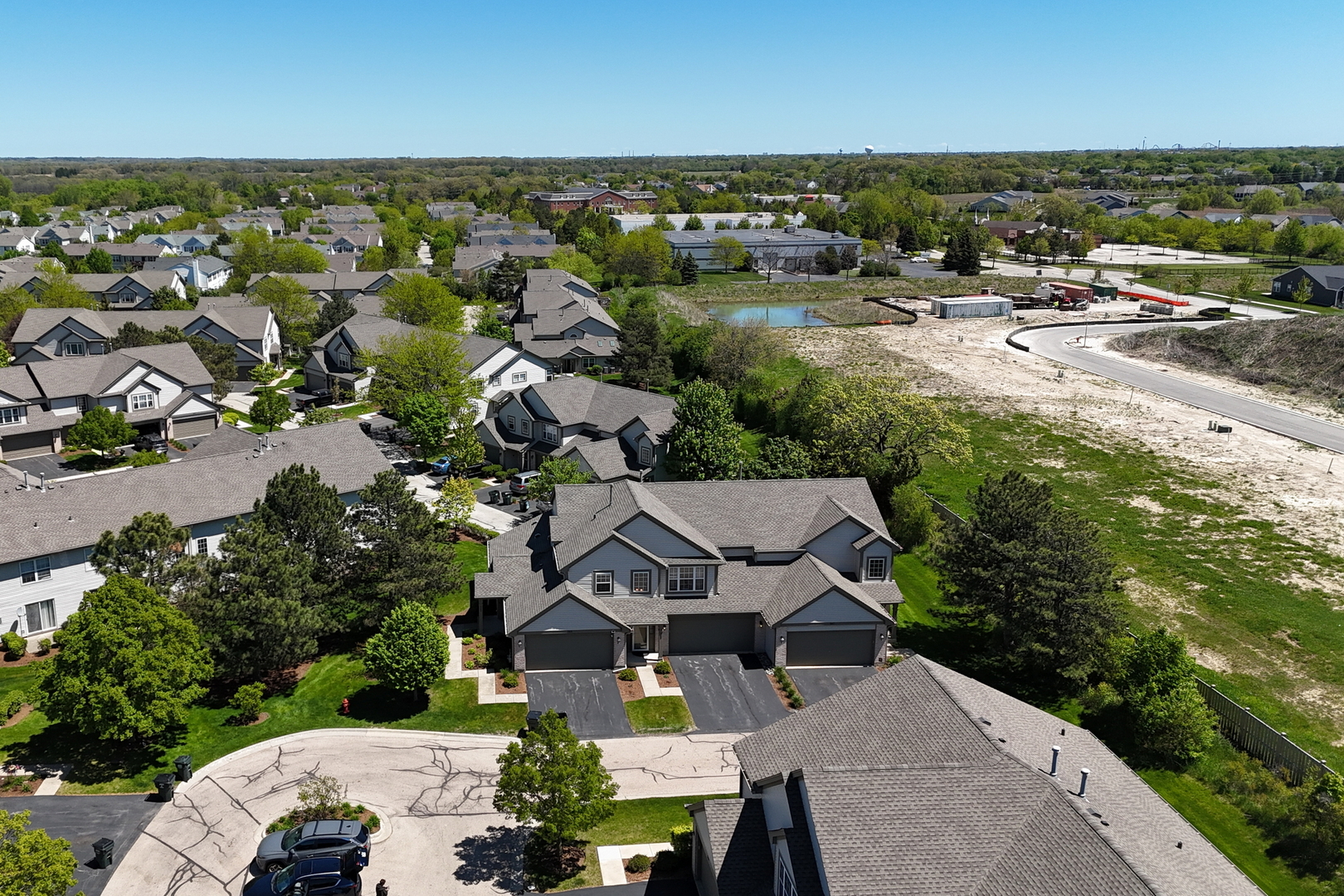 563 Willow Way #563, Lindenhurst, IL 60046