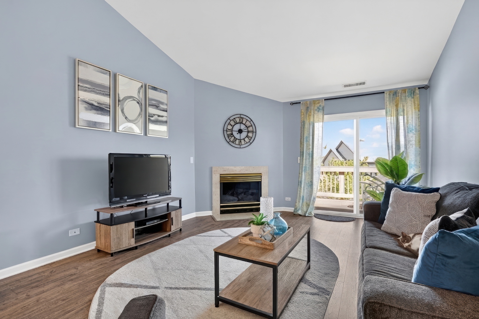 563 Willow Way #563, Lindenhurst, IL 60046