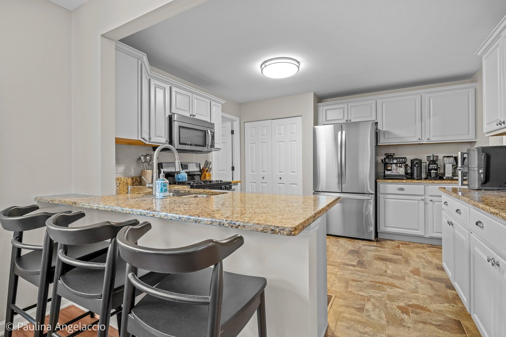 5547 S Bruner Street, Hinsdale, IL 60521